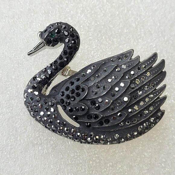 Black Swan Brooch Pin - Picture 1 of 8